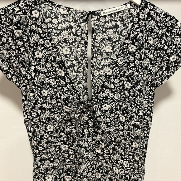 Abercrombie & Fitch front tie floral mini dress. - Picture 5 of 8